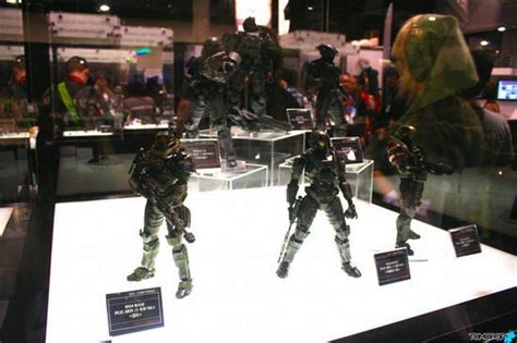 SDCC: Take a look at Square-Enix's Halo: Reach figures – Destructoid