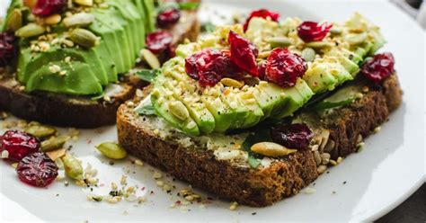 20 Easy Avocado Toast Recipes for Breakfast - Insanely Good