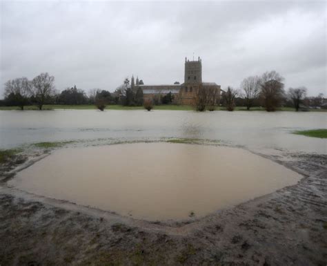 Gloucestershire Floods Photos - Heart Gloucestershire