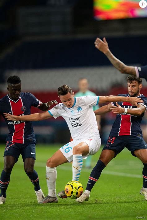 Florian Thauvin lors du match Paris Saint-Germain - Olympique de ...