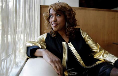 Original 'Dreamgirls' star makes comeback