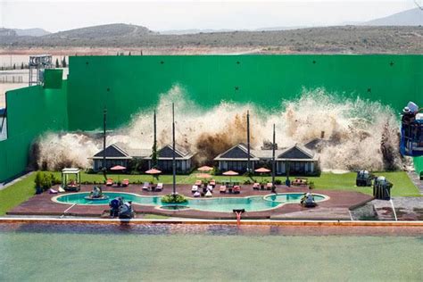 How a Tsunami-Scene for "The Impossible" (2012) was filmed. : r ...