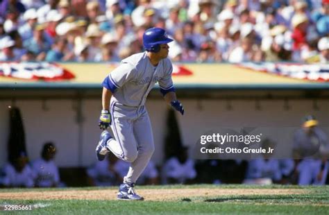 1992 Toronto Blue Jays Roberto Alomar Photos and Premium High Res ...