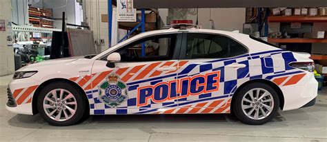 New extreme high-vis patrol cars join QPS fleet - Queensland Police News