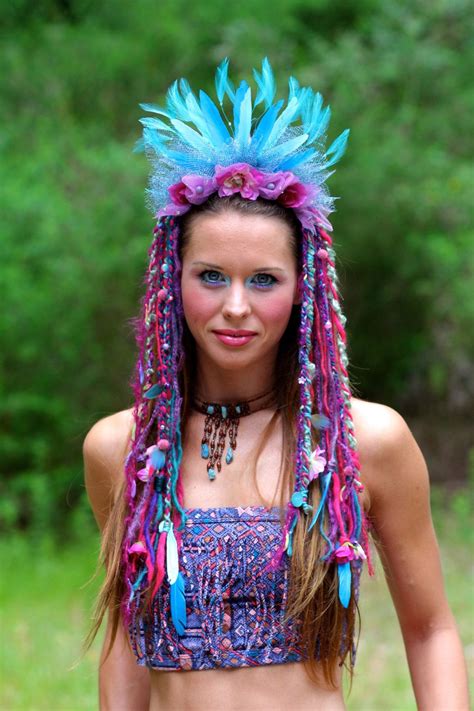 Flower Feather Headdress by lotuscircle on Etsy | Feather headdress, Fairy costume, Headdress