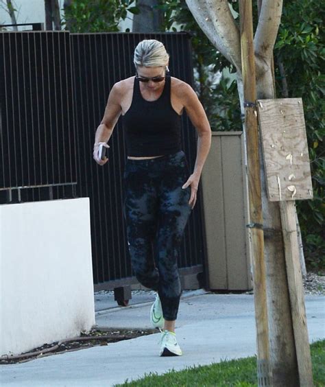 AMY ROBACH Out Jogging in Los Angeles 01/27/2023 – HawtCelebs