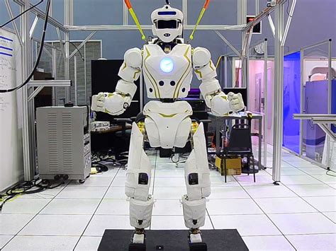 NASA Unveils A New Humanoid Super Robot - Business Insider