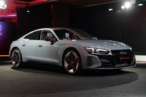 2021 The New Audi e-tron GT เก๋งสปอร์ต 4 ประตูรุ่นล่าพลังไฟฟ้าล้วนแรงและประหยัดในคันเดียว เริ่ม ...