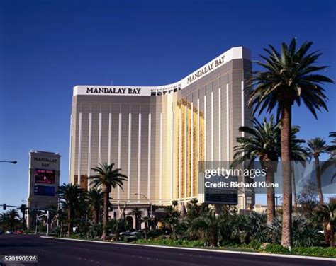 148,736 Mandalay Bay Resort And Casino Stock Photos, High-Res Pictures ...