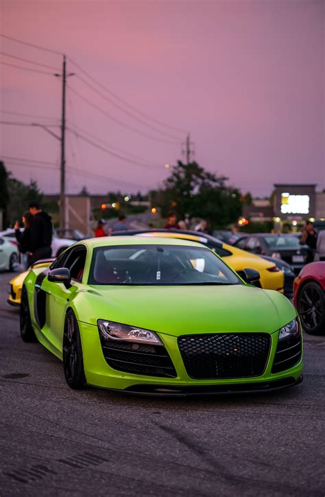 Red Audi R8 · Free Stock Photo