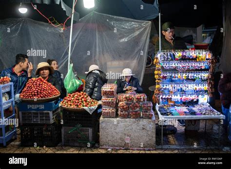 Da Lat night market, Vietnam Stock Photo - Alamy