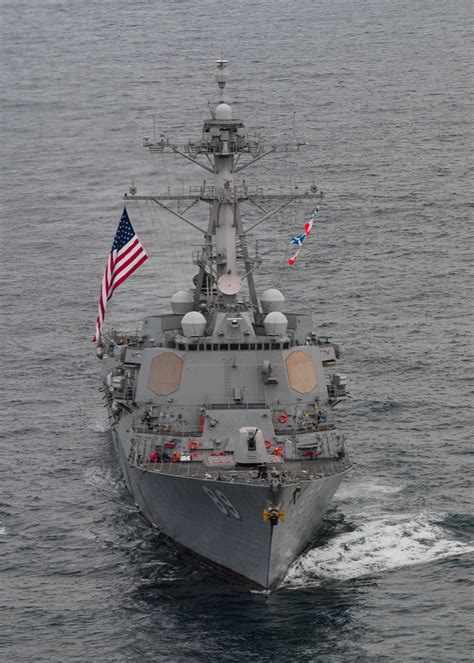 DVIDS - Images - USS Mustin (DDG 89)Tactical Maneuvers and Naval Formations [Image 14 of 16]