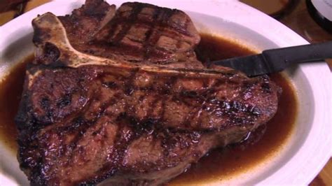 How Much Your Expensive Steakhouse Meal Actually Costs The Restaurant