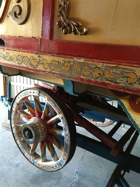 Antique Circus Wagon « Obnoxious Antiques