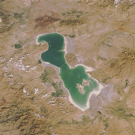 SmartInterra: Urmia Biosphere Reserve: Largest Lake in Middle East May Dry Up