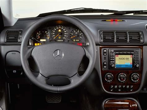 Mercedes Benz ML500 2003 Model Specifications