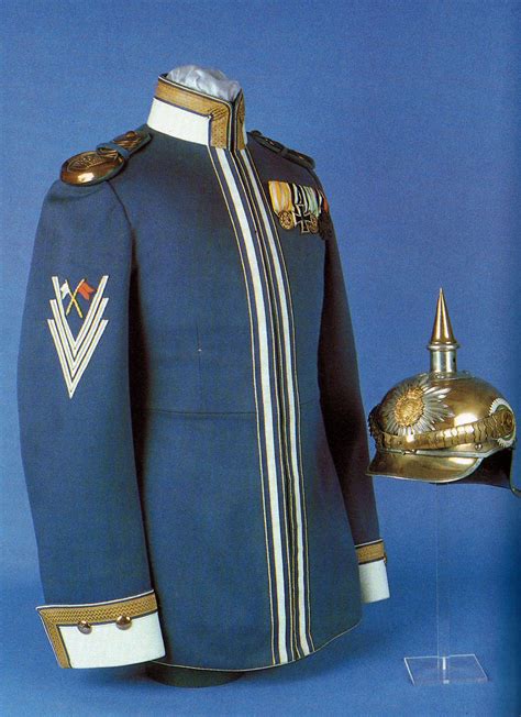 Uniform to an NCO of the Sachsen Garde Reiter Regiment stationed in Dresden. | Military outfit ...