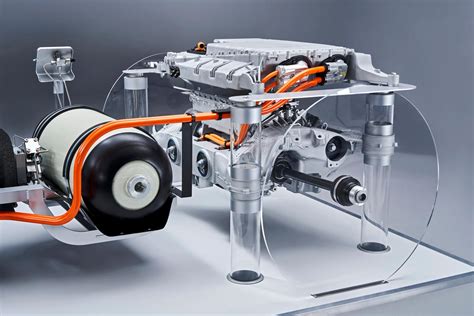 BMW hops on Toyota’s hydrogen bandwagon with fuel cell powertrain