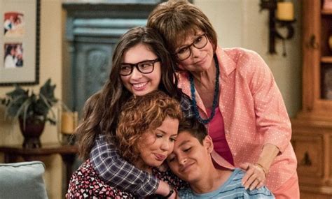 The 11 Best Family-Friendly TV Shows to Watch | tvshowpilot.com