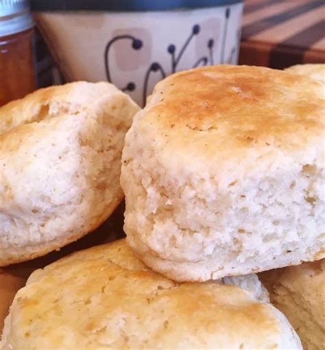 Easy Homemade Baking Powder Biscuits | Norine's Nest