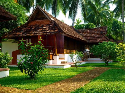 traditional kerala home | Home Ideas in 2019 | Kerala house design, Traditional house, Kerala houses