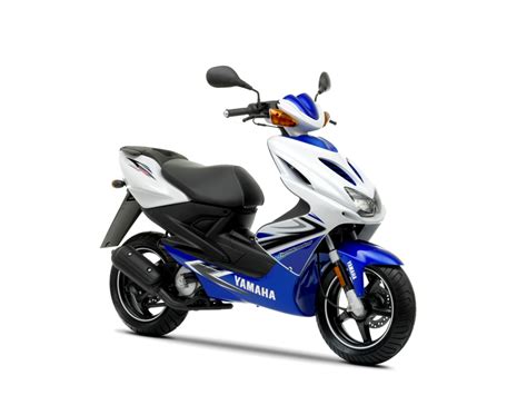 YAMAHA AEROX - Review and photos