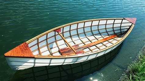 Skin on frame canoe ~ Lapstrake plywood boat design