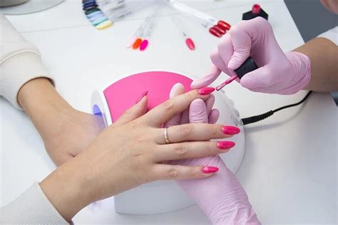 Nail Technology – Portland Beauty School