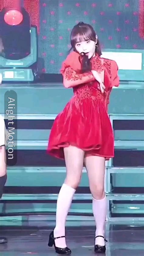 chuu fancam edit 🍡 in 2022 | Kpop girls, Chuu loona, Kpop girl bands