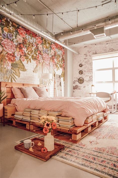 How to Turn Your Bedroom Into a Floral Haven | Modern bedroom, Bedroom ...