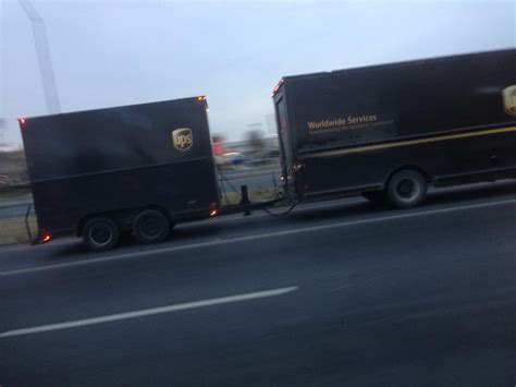 This UPS delivery truck also has a trailer : r/mildlyinteresting