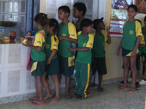 File:Kids in schooluniform, Brazil.jpg - Wikimedia Commons