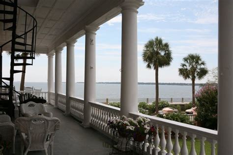 The Palmer Home B&B: Princely Suites and Piazzas in Charleston