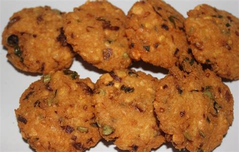 Berikut adalah resepi kueh vadai. Ada juga yang panggil vadei/masala ...