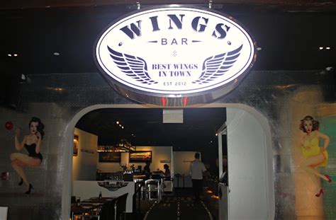 BIG LIFE SPENDER: WINGS BAR - THE BEST WINGS IN TOWN!