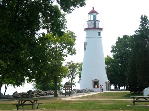 Marblehead Lighthouse on Lake Erie (Ohio) | Marblehead lighthouse, Lake erie ohio, Lighthouse