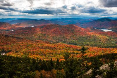 Adirondack Fall Foliage Guide: Where & When to Leaf Peep