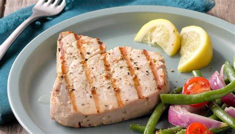 Tuna Nutrition – Calories, Protein, Carbs