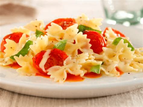 Mini Farfalle Pasta with Cherry Tomatoes, Basil & Mozzarella Cheese ...