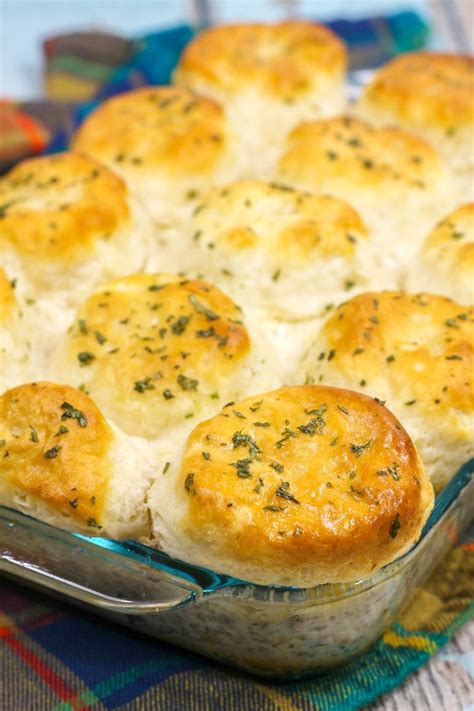 ULTIMATE BISCUITS AND GRAVY CASSEROLE - Baking Beauty