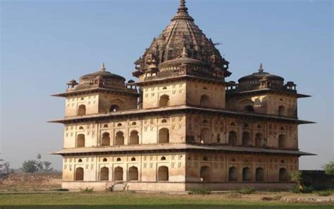 Orchha Fort Complex, history, timings, information, entrance fees