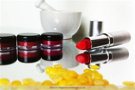 Here's A Look At The Various Lipstick Ingredients!