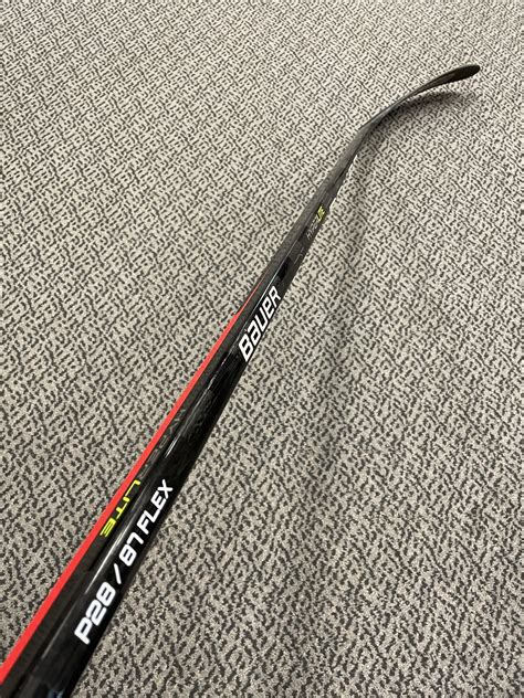 Bauer Vapor Hyperlite P28 curve 87 flex left hand stick | SidelineSwap