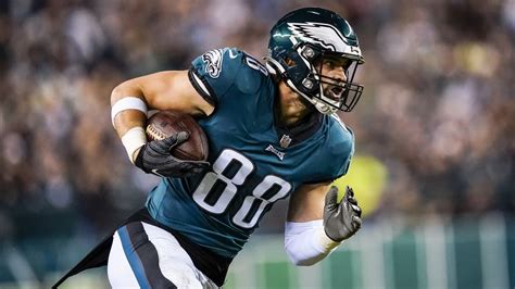 Dallas Goedert, Eagles agree to terms on four-year, $57M extension through 2025