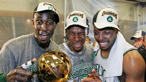 Kevin Garnett, Paul Pierce drive the Boston Celtics to their 17th title ...