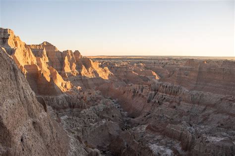 6 Amazing Places to See the Sunrise in Badlands National Park - The ...