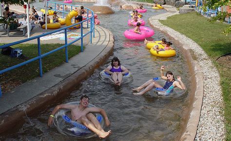 Up to 38% off Admission to Wild Waterworks in Hamilton - WagJag.com