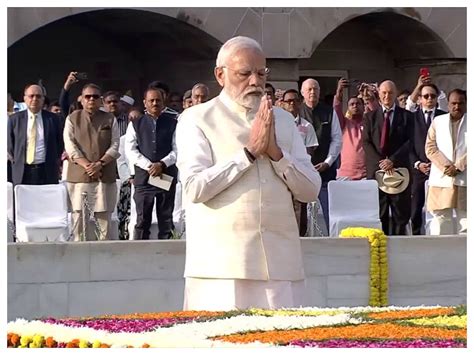 Gandhi Jayanti 2023: महात्मा गांधी की 154वीं जयंती आज, PM मोदी ने राजघाट पहुंचकर दी बापू को ...