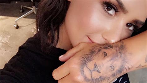 Demi Lovato Got a Huge Lion Tattoo on Her Hand | Glamour