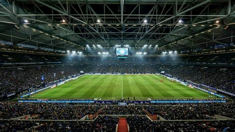 Die VELTINS-Arena - Das Stadion des FC Schalke 04 - Fußball